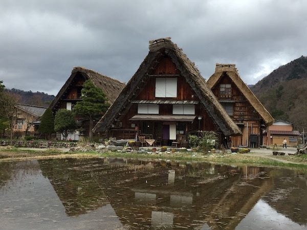 Case tipiche del villaggio Shirakawa go