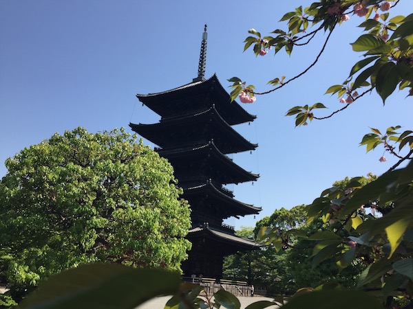 La pagoda in legno del tempio To-ji di Kyoto