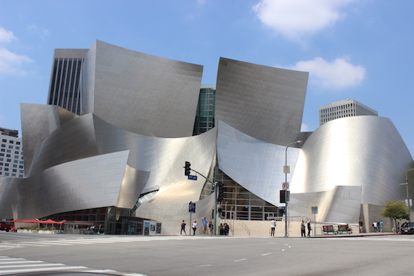 La particolare architettura del Walt Disney Concert Hall di Los Angeles