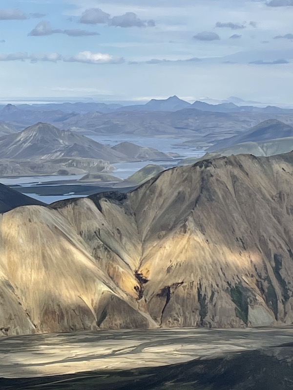 Panorama mozzafiato dall'alto del vulcano Cima del Blanjukur