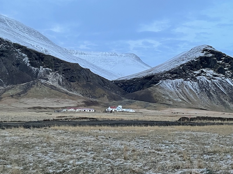 Montagne islandesi innevate